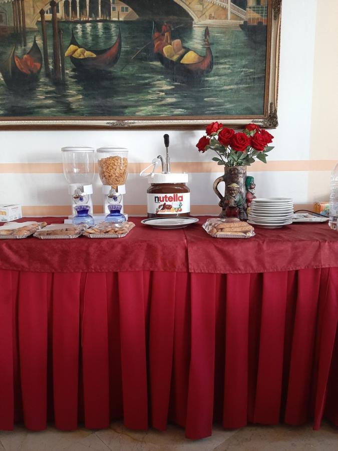 George Hotel Barcellona Pozzo di Gotto Eksteriør billede