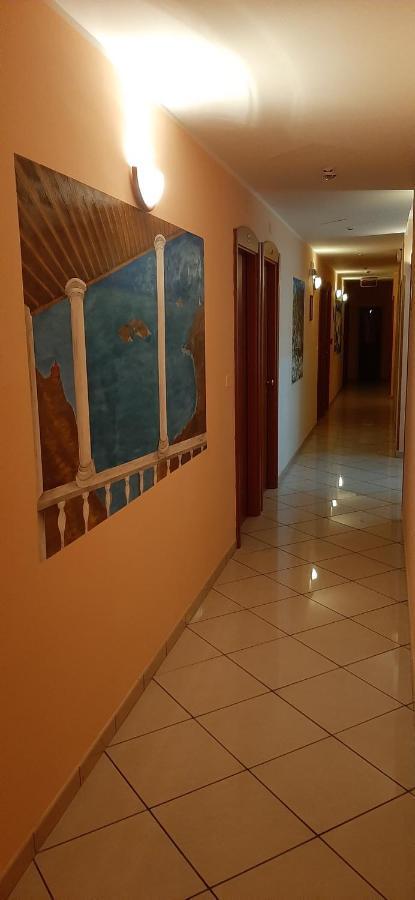 George Hotel Barcellona Pozzo di Gotto Eksteriør billede